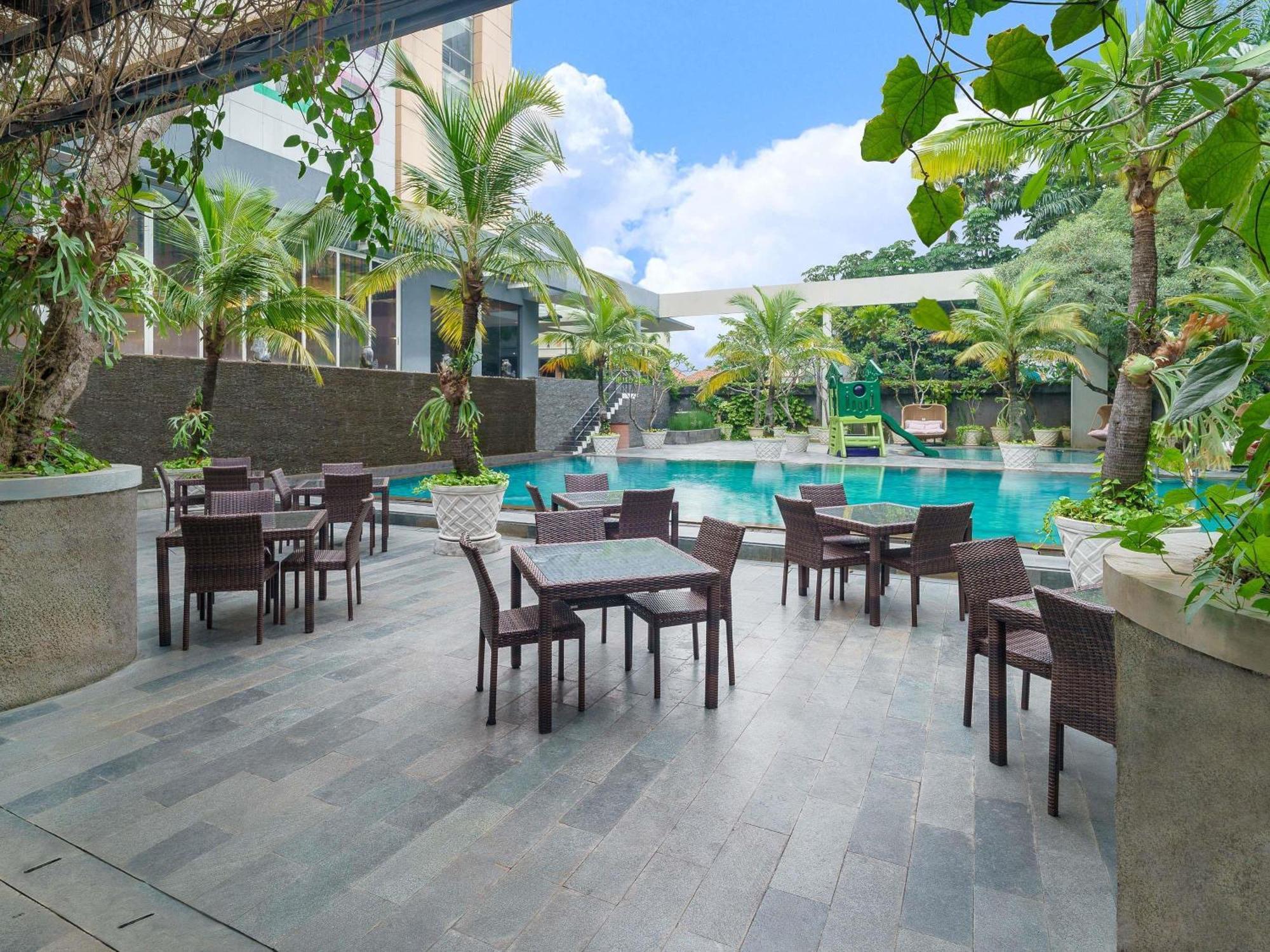 Novotel Solo Exterior foto